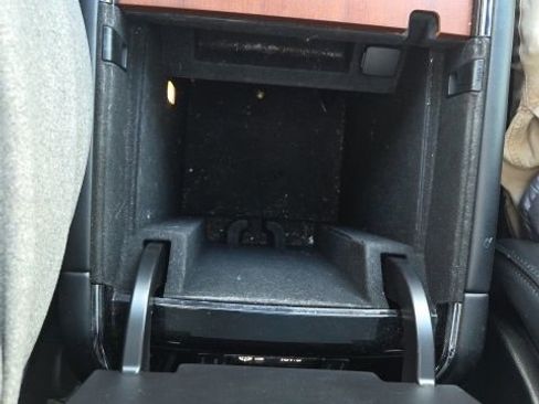 Used 2019 Lincoln Navigator L Select image 44