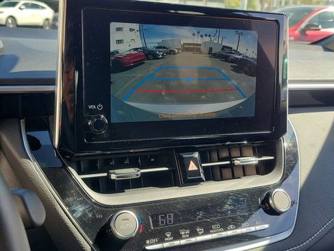 Used 2024 Toyota Corolla SE w/ SE Package image 28