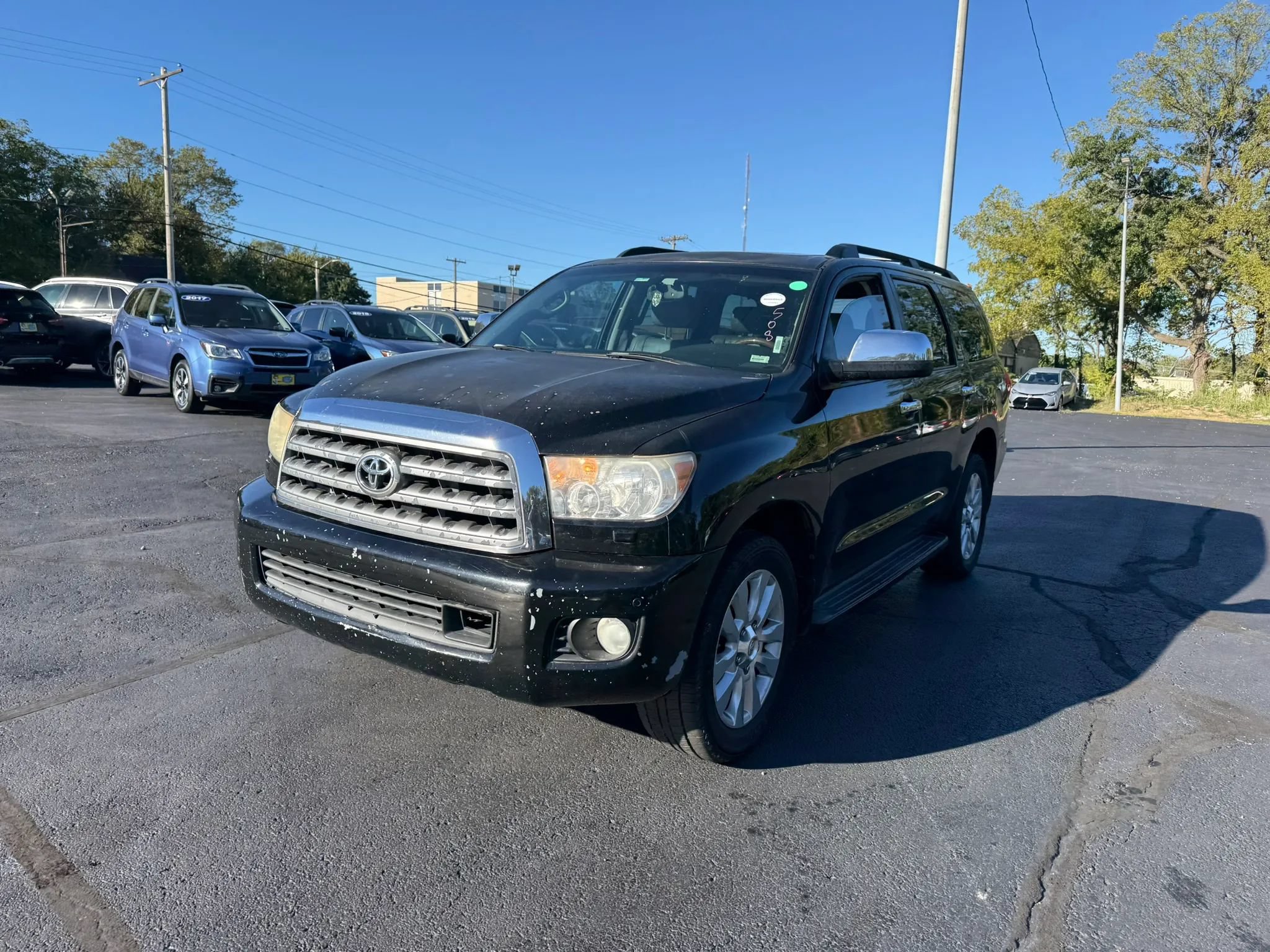 Used 2010 Toyota Sequoia Platinum RWD image 3