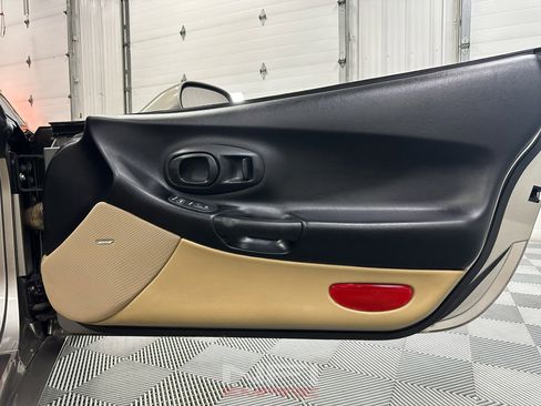 Used 2000 Chevrolet Corvette Convertible 2D w/ Memory Pkg image 45