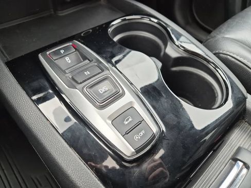 Used 2018 Honda Pilot Touring image 18