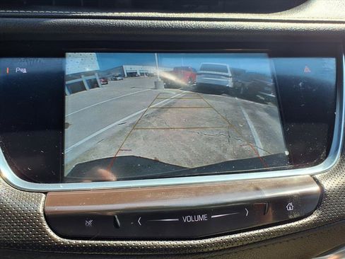 Used 2019 Cadillac XT5 Base image 5