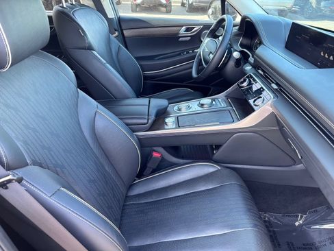 Used 2024 Genesis GV80 2.5T w/ Advanced Package AWD/4WD image 14