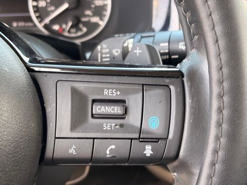 Certified 2022 Nissan Pathfinder SV FWD image 26