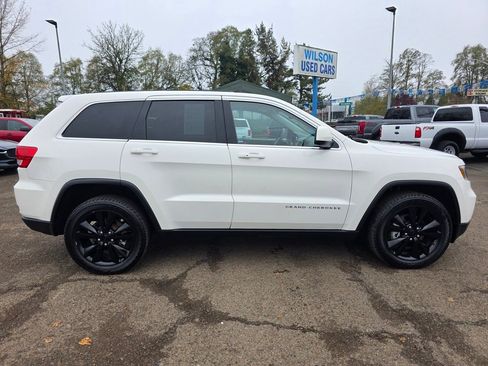 Used 2012 Jeep Grand Cherokee Altitude image 5