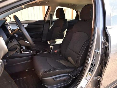 Used 2024 Kia Forte LXS image 18