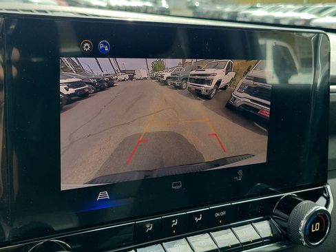 New 2026 Chevrolet Colorado Trail Boss AWD/4WD image 9