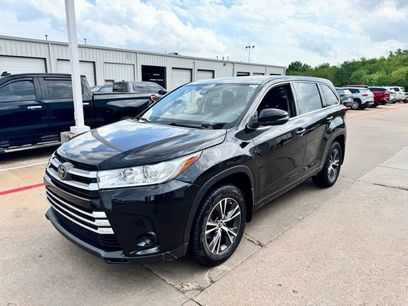 Used 2018 Toyota Highlander LE