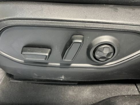 Used 2024 Jeep Grand Cherokee Limited AWD/4WD image 13
