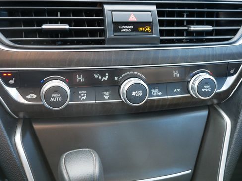 Used 2020 Honda Accord EX image 23