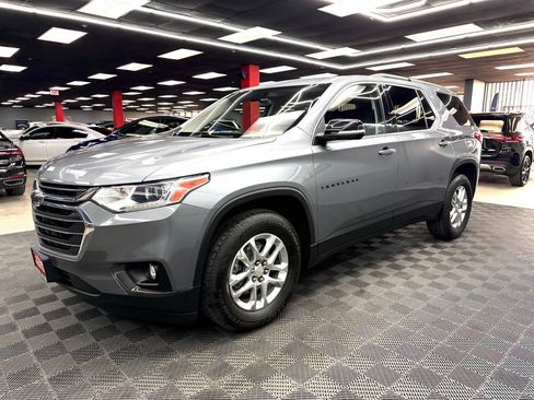 Used 2021 Chevrolet Traverse LT FWD image 8