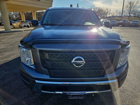 Certified 2022 Nissan Titan SV image 10