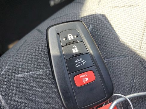 Certified 2025 Toyota RAV4 XLE w/ Convenience Package FWD image 27