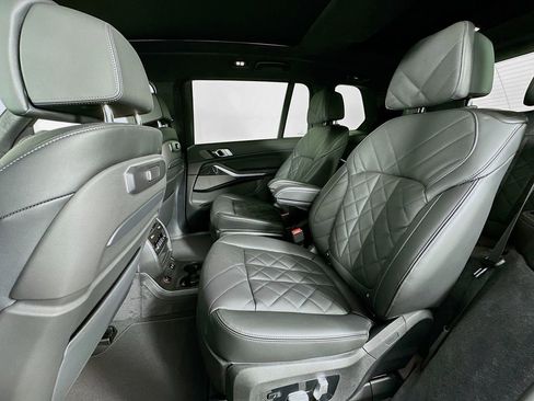 Used 2026 BMW X7 xDrive40i w/ M Sport Package image 17