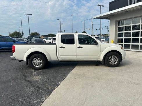 Used 2015 Nissan Frontier SV w/ SV Value Truck Package RWD image 8