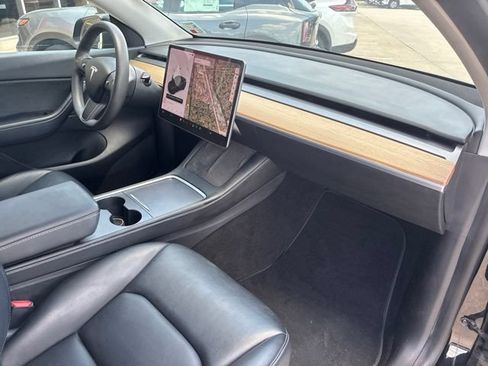 Used 2021 Tesla Model Y Long Range AWD/4WD image 12