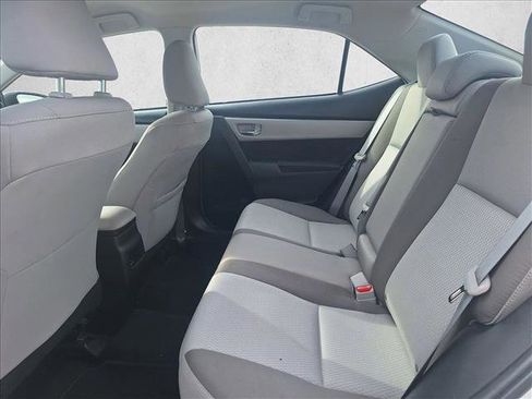 Used 2018 Toyota Corolla LE image 13