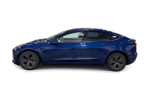 Certified 2023 Tesla Model 3 Standard Range RWD image 3