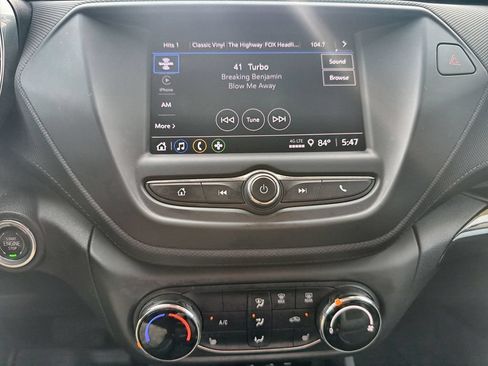 Used 2023 Chevrolet TrailBlazer LT FWD image 12
