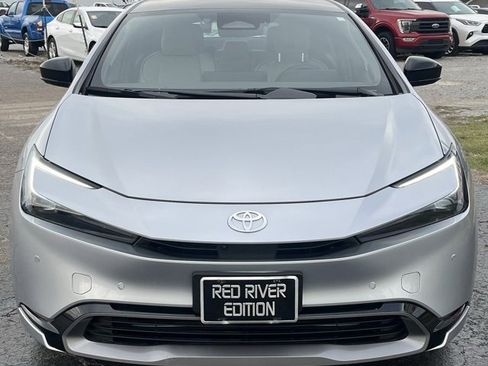 Used 2024 Toyota Prius Limited w/ Limited Premium Package image 3