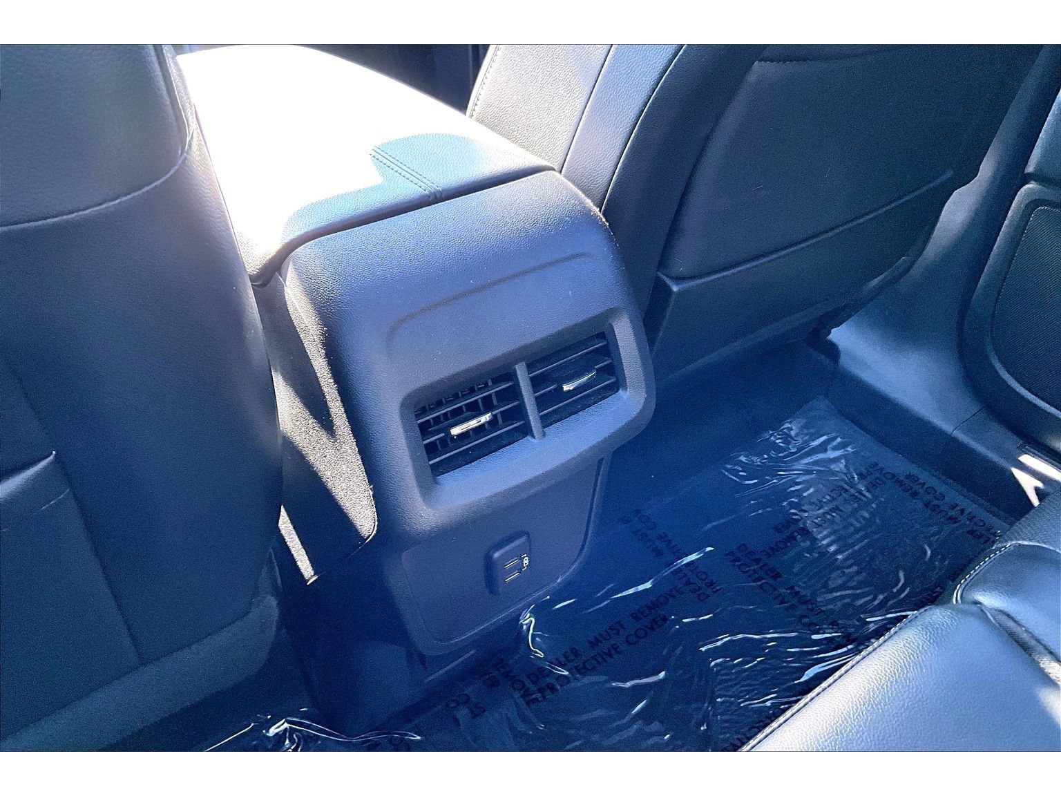 Used 2023 GMC Terrain SLT w/ Tech Package AWD/4WD image 10