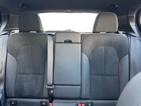 Certified 2025 Volvo XC40 B5 Plus image 23