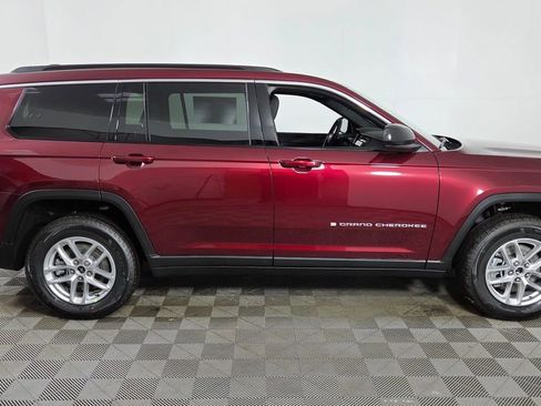 New 2026 Jeep Grand Cherokee L Laredo image 8