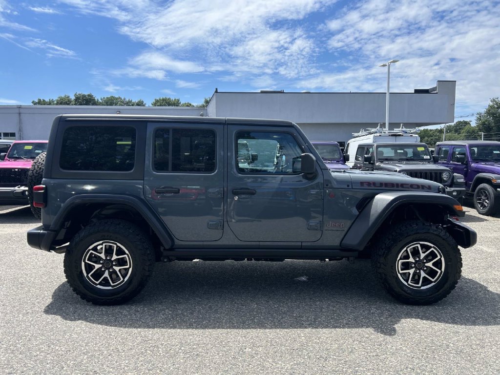 Used 2026 Jeep Wrangler Unlimited Rubicon AWD/4WD image 2