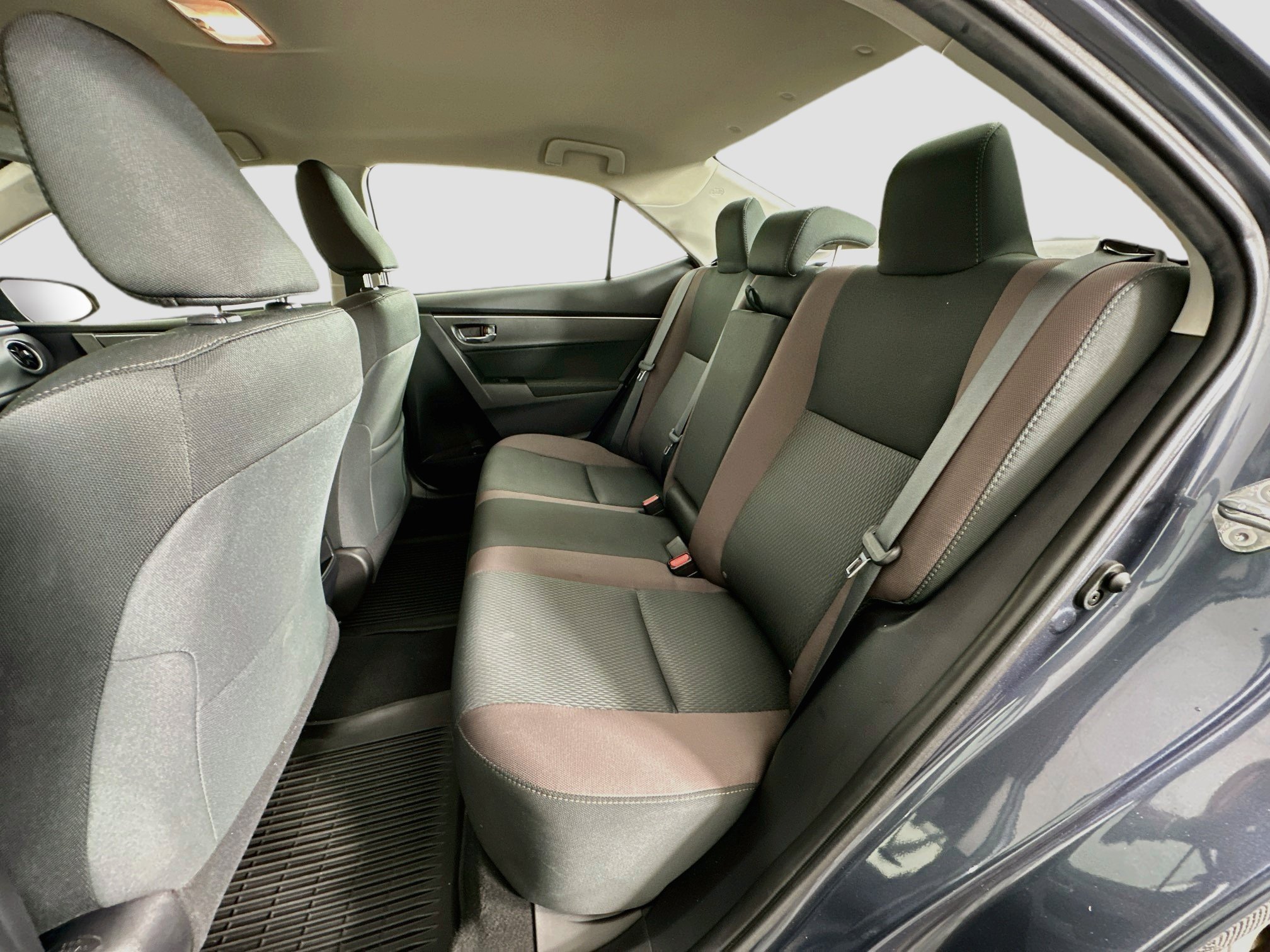 Used 2019 Toyota Corolla LE FWD image 26