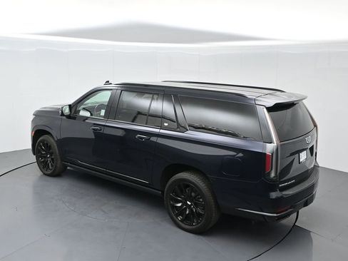 Used 2023 Cadillac Escalade ESV Sport Platinum w/ LPO, ONYX Package image 66