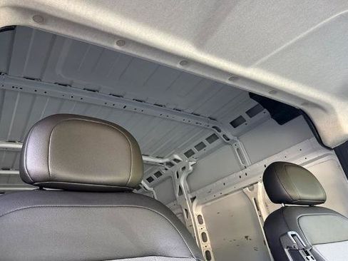 Used 2024 RAM ProMaster 2500 w/ Convenience Group FWD image 23