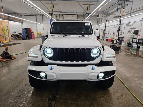 Used 2024 Jeep Wrangler High Altitude AWD/4WD image 6