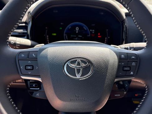 New 2026 Toyota Camry SE image 17