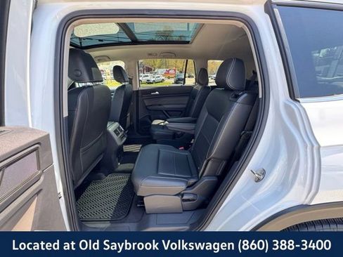 Used 2023 Volkswagen Atlas SE w/ Panoramic Sunroof Package AWD/4WD image 9