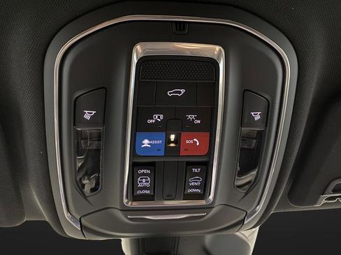 New 2026 Jeep Grand Cherokee Altitude AWD/4WD image 26