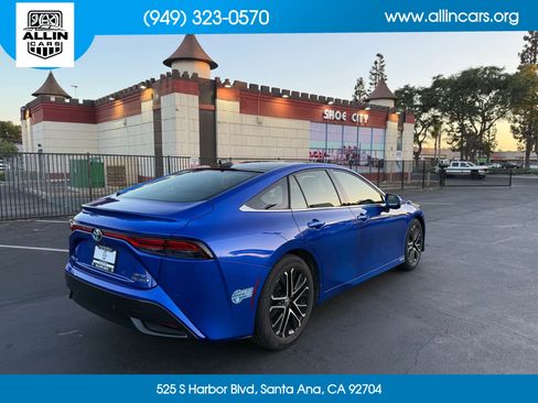 Used 2021 Toyota Mirai RWD image 5