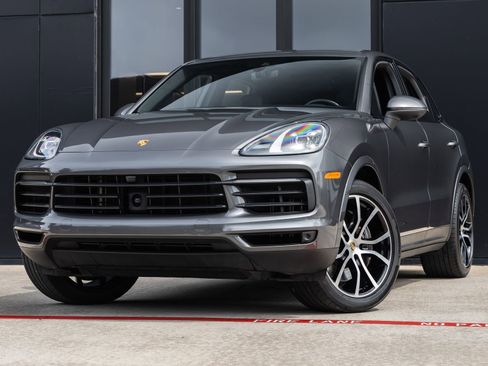 Used 2022 Porsche Cayenne AWD/4WD image 1