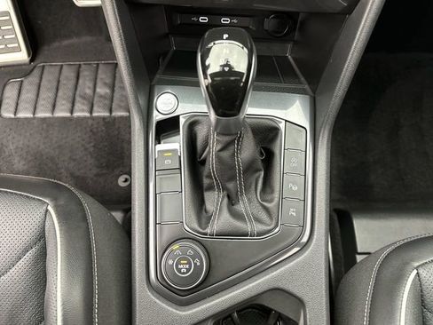 Used 2024 Volkswagen Tiguan SEL R-Line AWD/4WD image 20