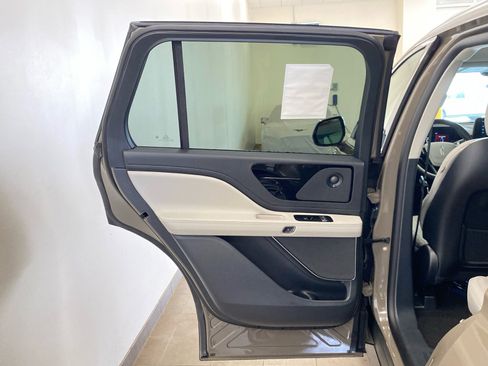 New 2026 Lincoln Aviator Reserve image 37