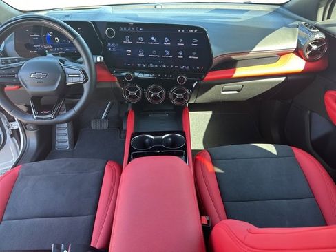 Used 2025 Chevrolet Blazer EV RS w/ Super Cruise Package image 5