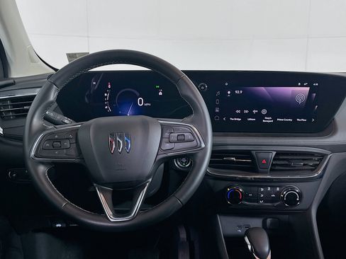 Used 2025 Buick Encore GX Preferred image 18