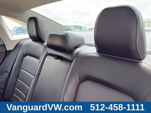 Used 2024 Volkswagen Jetta SE w/ Panoramic Sunroof Package FWD image 26