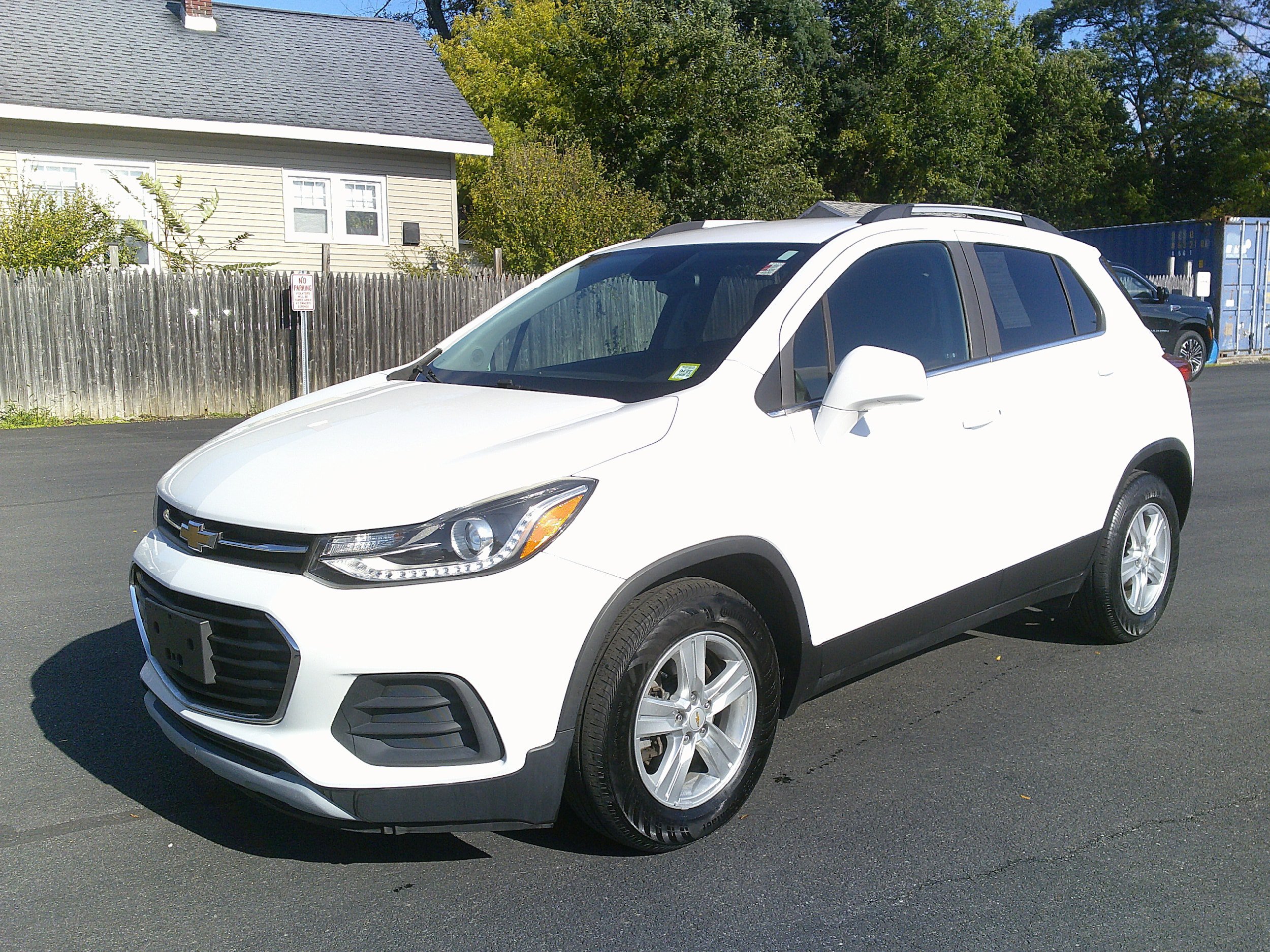 Used 2020 Chevrolet Trax LT FWD image 1