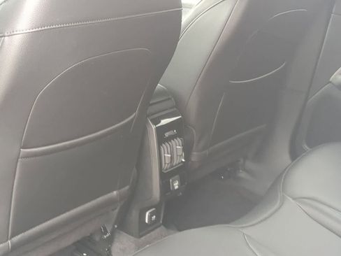 Used 2024 Jeep Compass Latitude w/ Sun and Sound Group AWD/4WD image 18