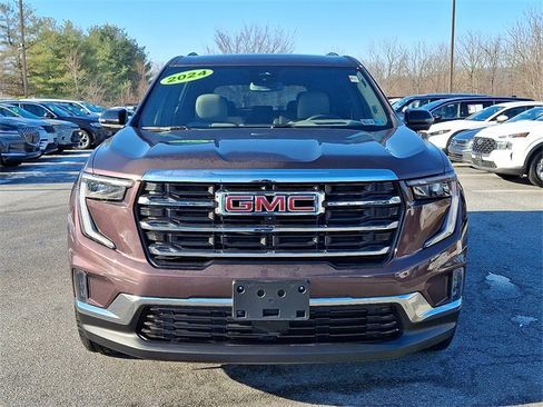 Used 2024 GMC Acadia Elevation image 2