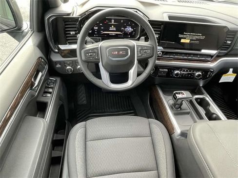 New 2026 GMC Sierra 1500 Elevation image 11