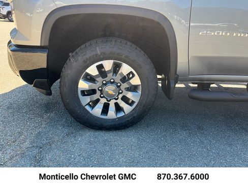 New 2026 Chevrolet Silverado 2500 Custom w/ Custom Value Package AWD/4WD image 27
