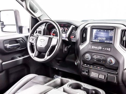 Used 2024 Chevrolet Silverado 2500 Custom w/ Custom Value Package AWD/4WD image 20