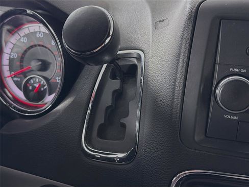 Used 2015 Dodge Grand Caravan SE w/ Quick Order Package 29E SE FWD image 21