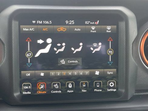 Used 2021 Jeep Gladiator Mojave AWD/4WD image 30